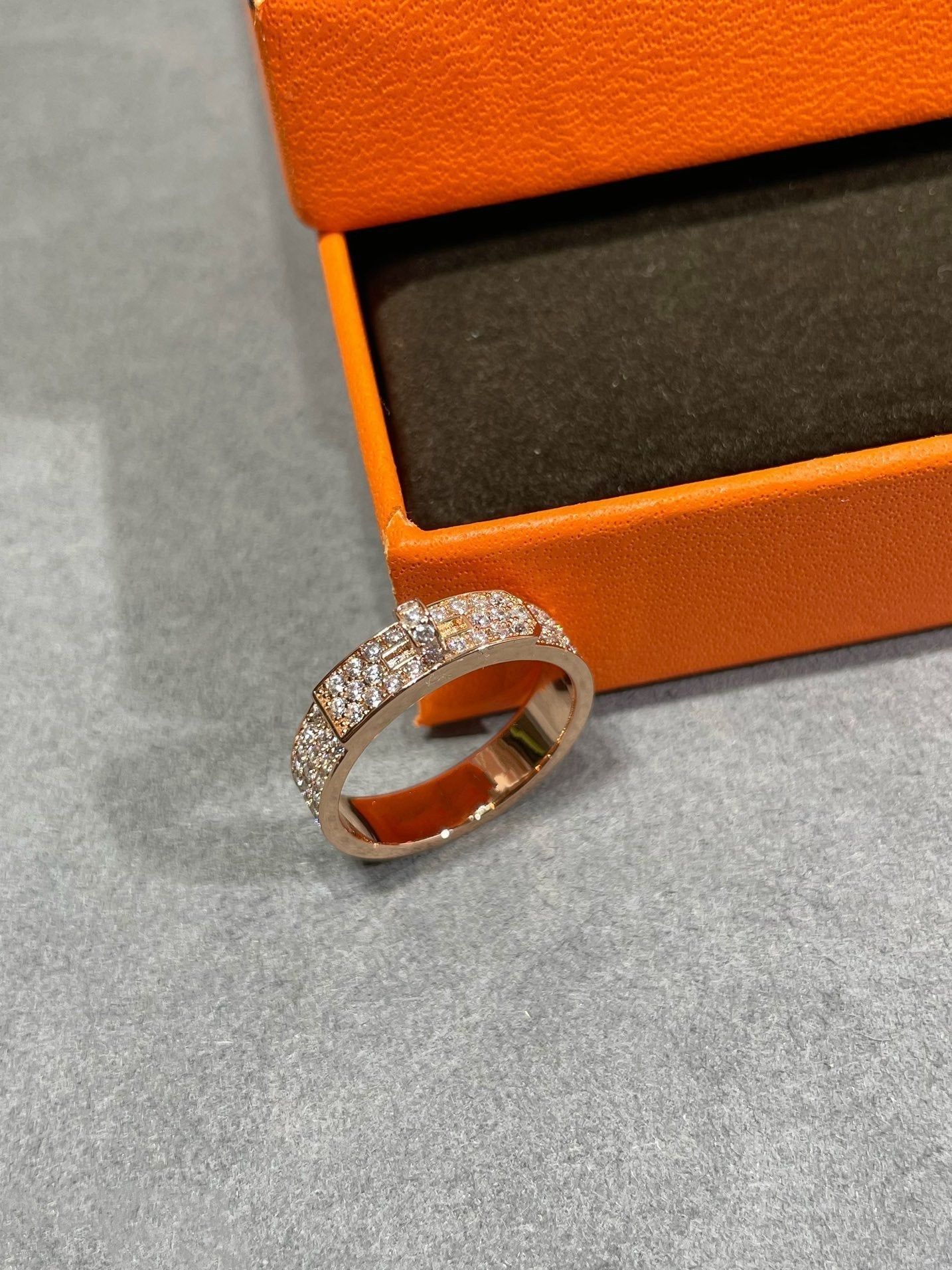 LUXEIFY KELLY PINK GOLD DIAMOND RING