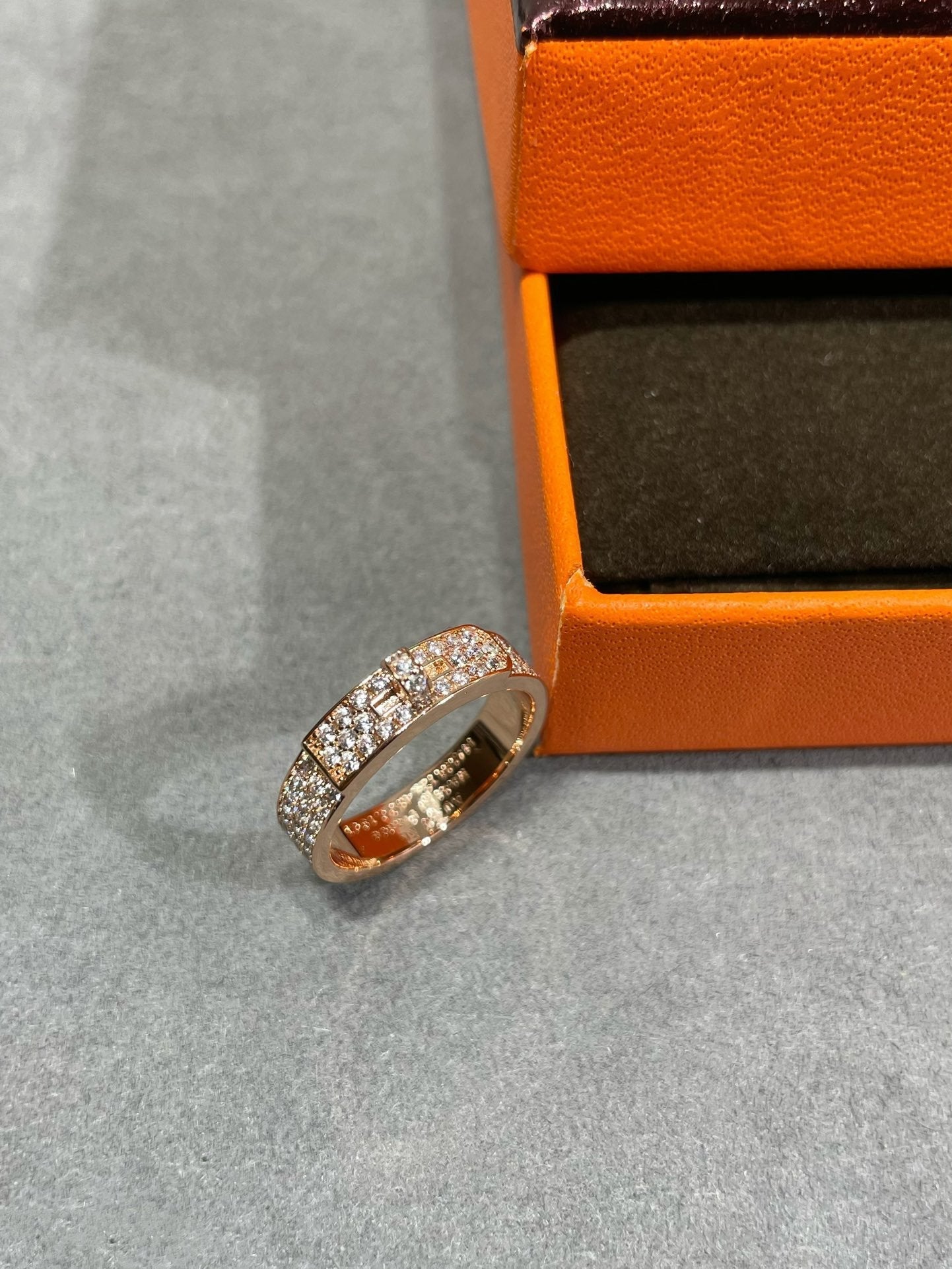 LUXEIFY KELLY PINK GOLD DIAMOND RING