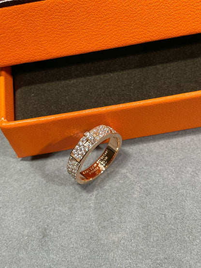 LUXEIFY KELLY PINK GOLD DIAMOND RING