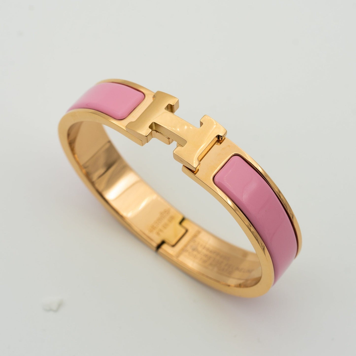 LUXEIFY H PINK BRACELET