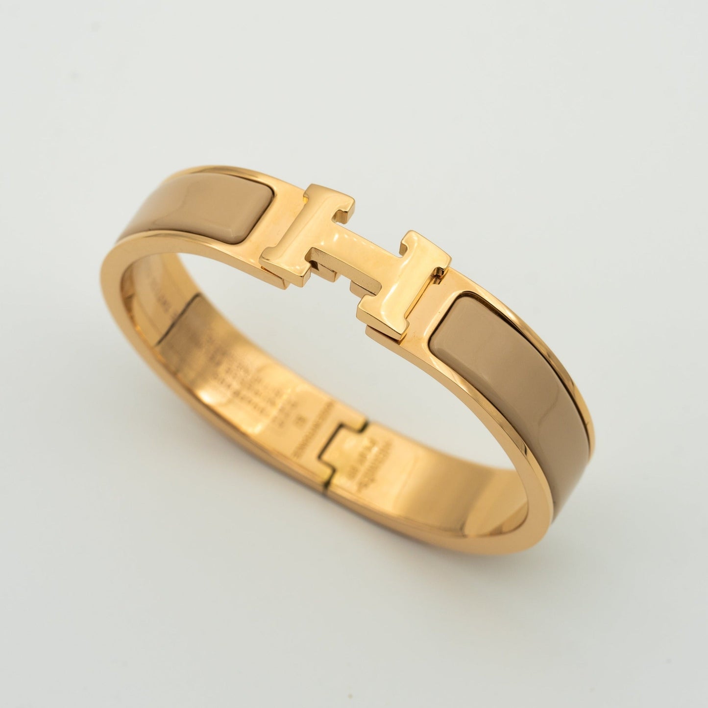 LUXEIFY H GREY BRACELET