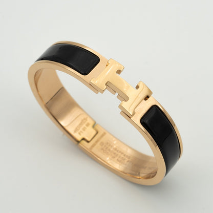 LUXEIFY H BLACK BRACELET