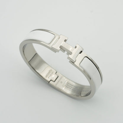 LUXEIFY H WHITE BRACELET