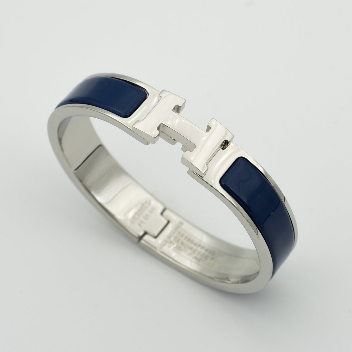 LUXEIFY H BLUE BRACELET