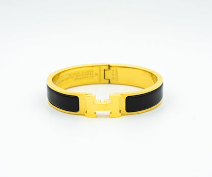 LUXEIFY H BLACK BRACELET