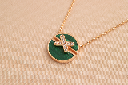 LUXEIFY JEUX DE PINK GOLD DIAMOND NECKLACE