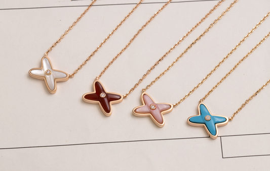LUXEIFY JEUX DE NECKLACE 1 DIAMOND