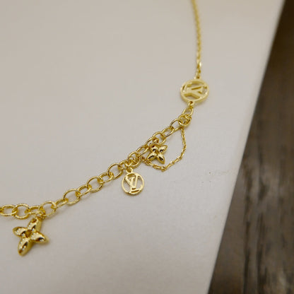 LUXEIFY BLOOMING SUPPLE NECKLACE BRASS