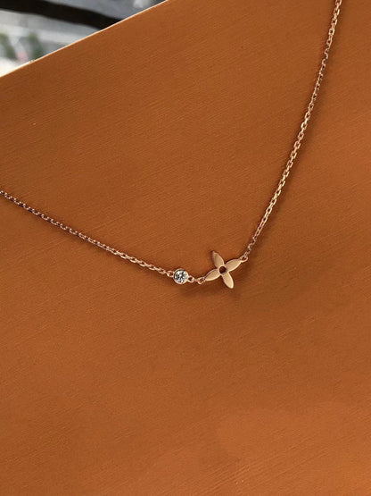 LUXEIFY BLOSSOM PENDANT PINK GOLD AND DIAMOND