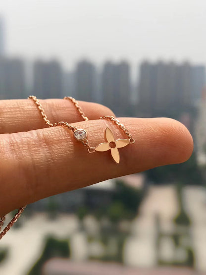 LUXEIFY BLOSSOM PENDANT PINK GOLD AND DIAMOND