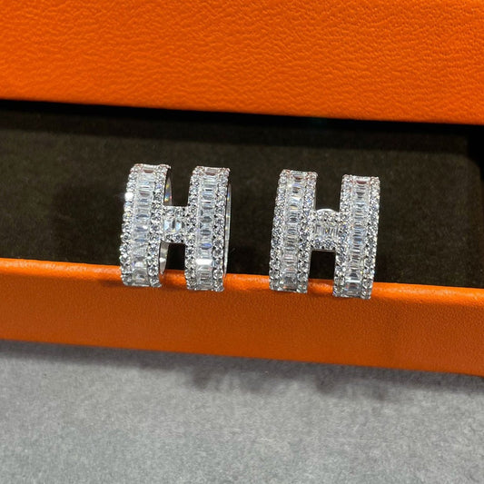 LUXEIFY H STUD EARRINGS WITH SILVER DIAMONDS