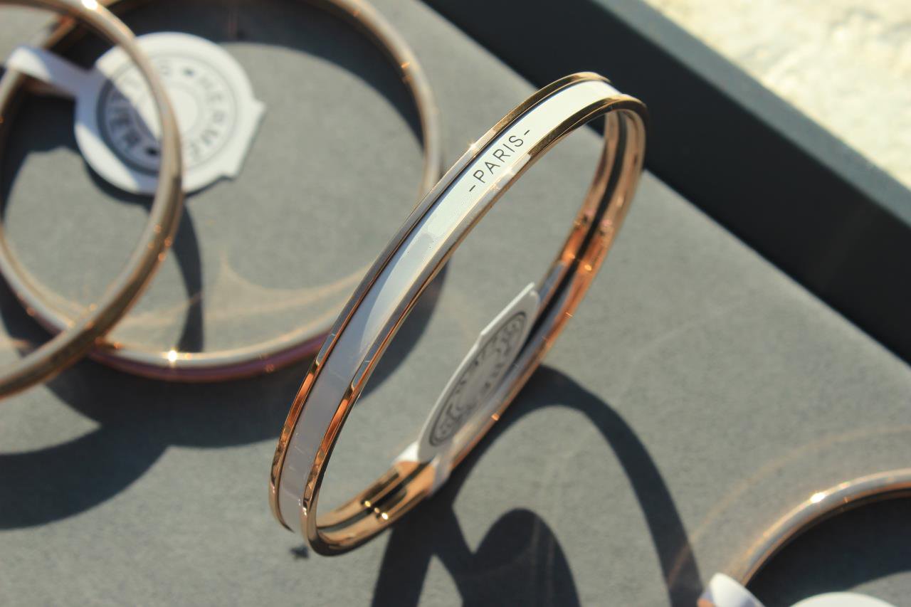 LUXEIFY HM UNI BANGLE BAG