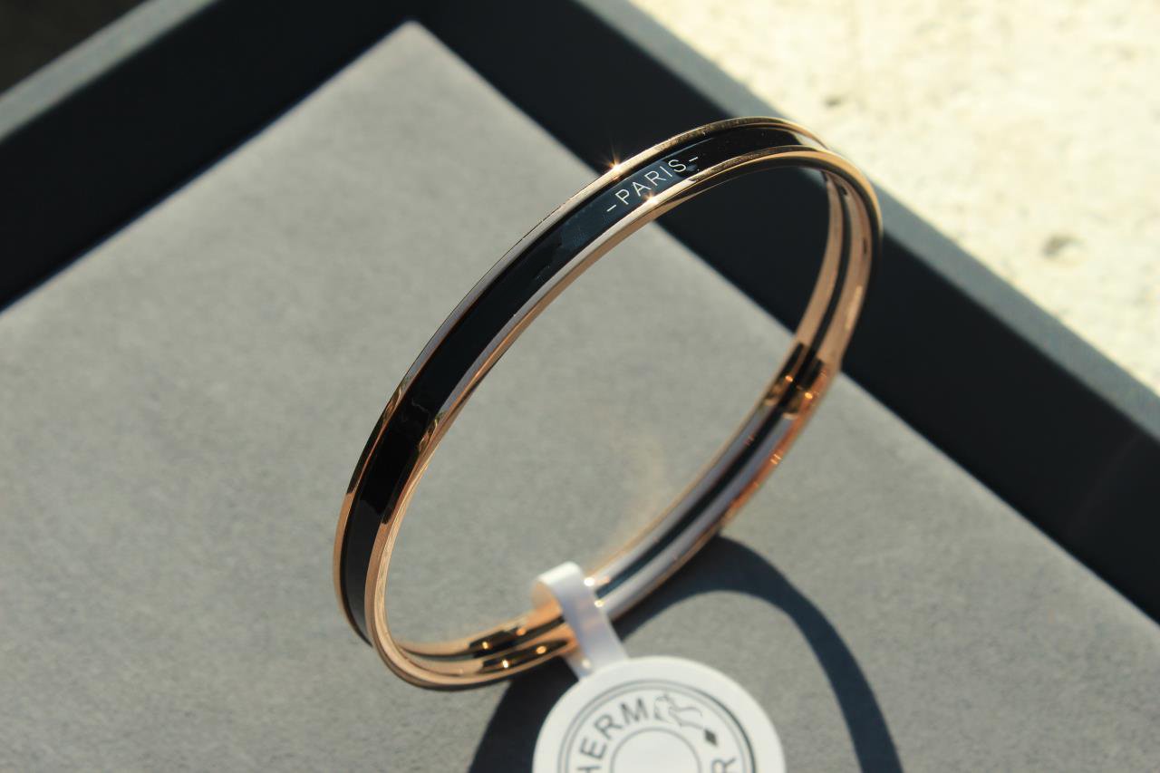 LUXEIFY HM UNI BANGLE BAG