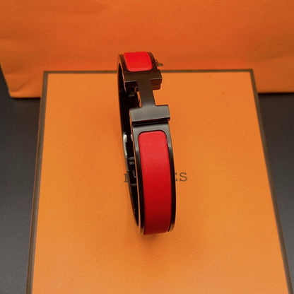 LUXEIFY CLIC HM SO BLACK RED BRACELET