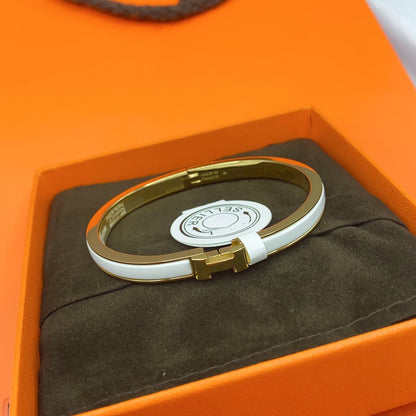 LUXEIFY CLASSIC HM CLIC WHITE 8MM ENAMEL BRACELET