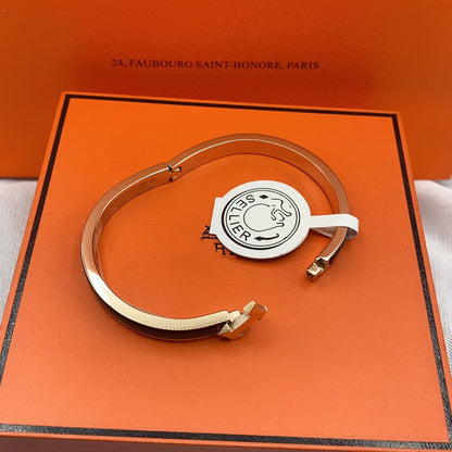 LUXEIFY CLASSIC HM CLIC BLACK 8MM ENAMEL BRACELET
