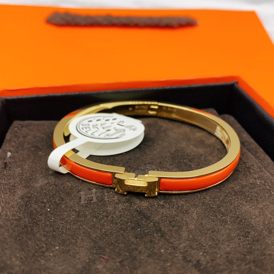 LUXEIFY CLASSIC HM CLIC RED 8MM ENAMEL BRACELET