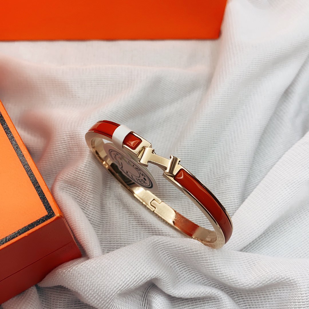 LUXEIFY CLASSIC HM CLIC RED 8MM ENAMEL BRACELET
