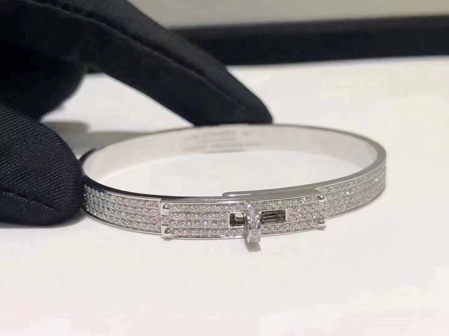 LUXEIFY HM KELLY BRACELET IN SILVER AND FULL PAVE DIAMOND