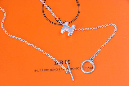 LUXEIFY HM NECKLACE H LETTER OVAL SERIES