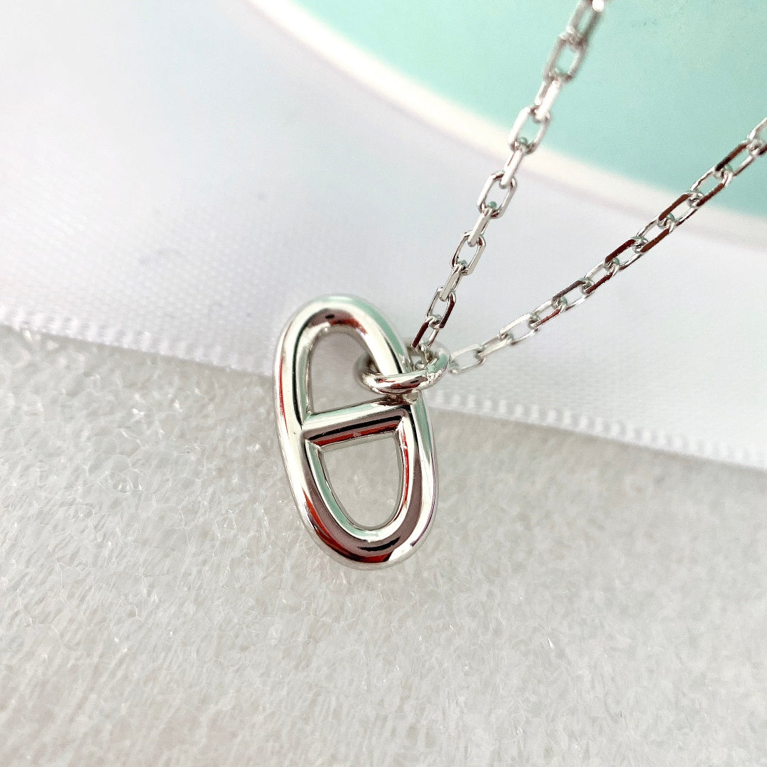 LUXEIFY HM PIG NOSE NECKLACE