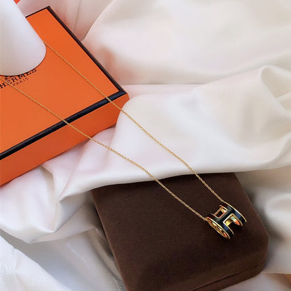 LUXEIFY HM CLIC BLACK ENAMEL GOLD NECKLACE