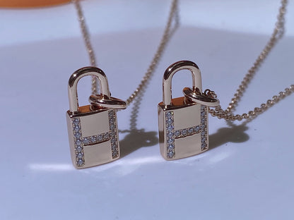 LUXEIFY HM ADVANCED NICHE LOCK HEAD NECKLACE DIAMONDS