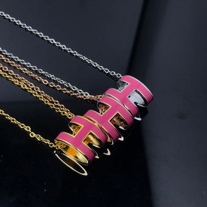 LUXEIFY H NECKLACE PINK