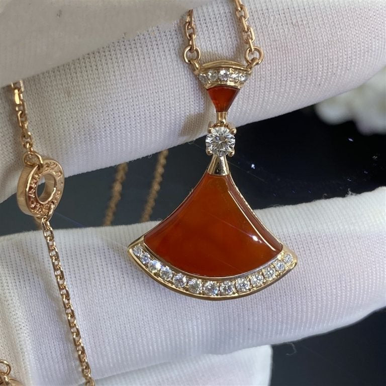 LUXEIFY DREAM NECKLACE CARNELIAN DIAMOND