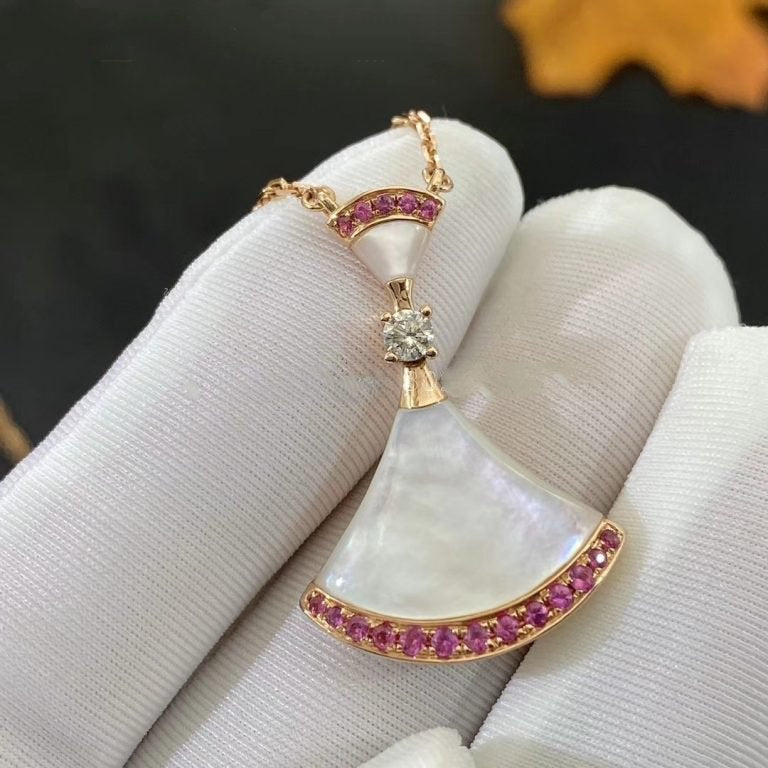 LUXEIFY DREAM NECKLACE MOP PINK DIAMOND