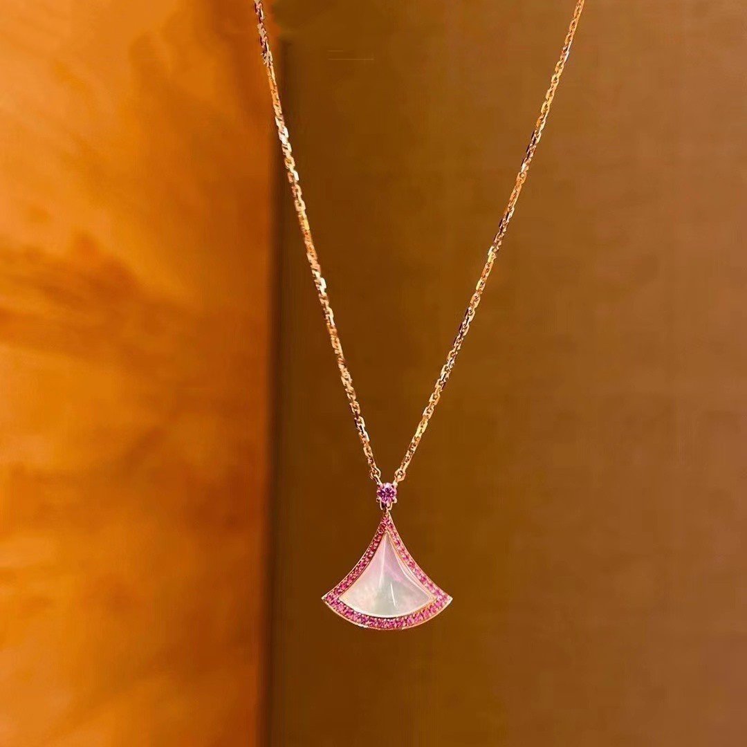 LUXEIFY DREAM NECKLACE MOP DIAMOND PINK