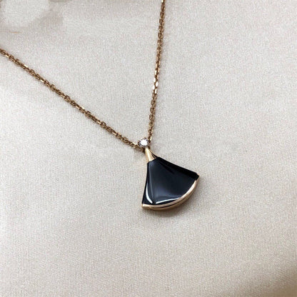 LUXEIFY DREAM NECKLACE ONYX 1 DIAMOND