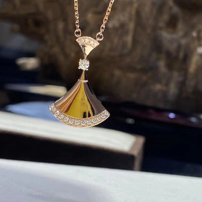 LUXEIFY DREAM NECKLACE PINK GOLD DIAMOND