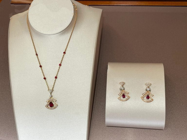 LUXEIFY DREAM NECKLACE CARNELIAN DIAMOND PINK GOLD