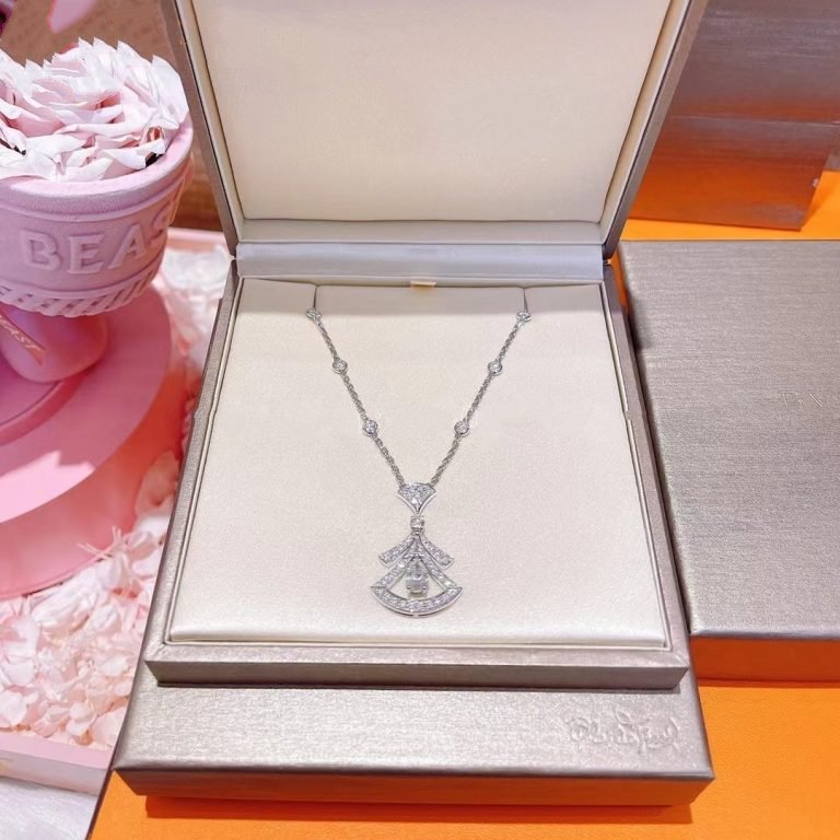 LUXEIFY DREAM NECKLACE WHITE DIAMOND SILVER