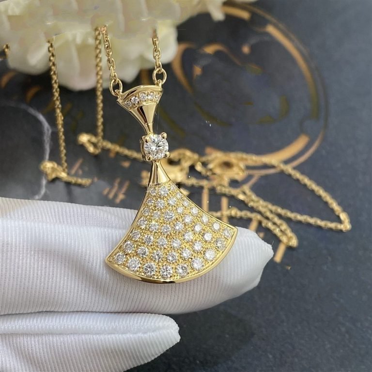 LUXEIFY DREAM NECKLACE GOLD FULL DIAMOND