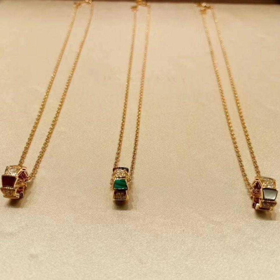 LUXEIFY SERPENTI PEDANT DIAMOND NECKLACE