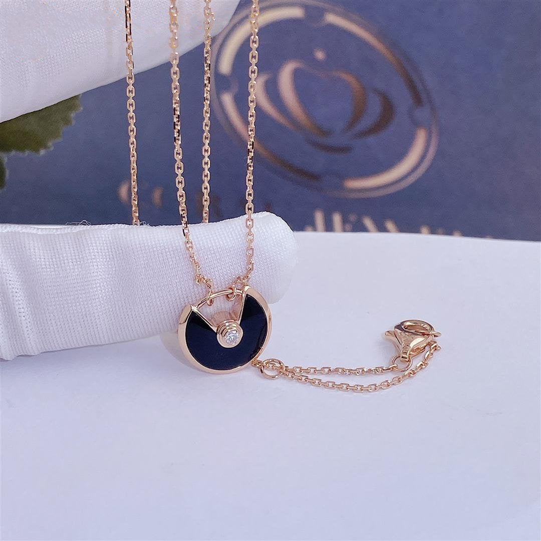 LUXEIFY AMULETTE ROSE GOLD ONYX NECKLACE