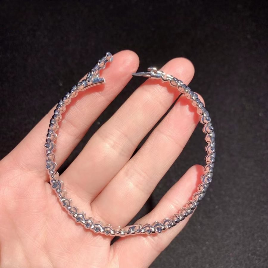 LUXEIFY CLASH SILVER BRACELET