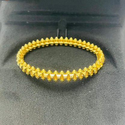 LUXEIFY CLASH GOLD BRACELET