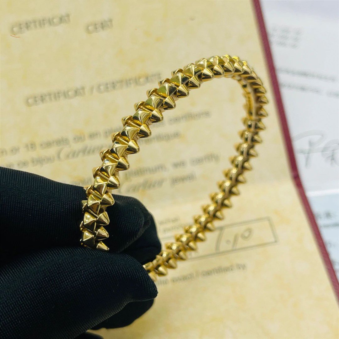 LUXEIFY CLASH GOLD BRACELET