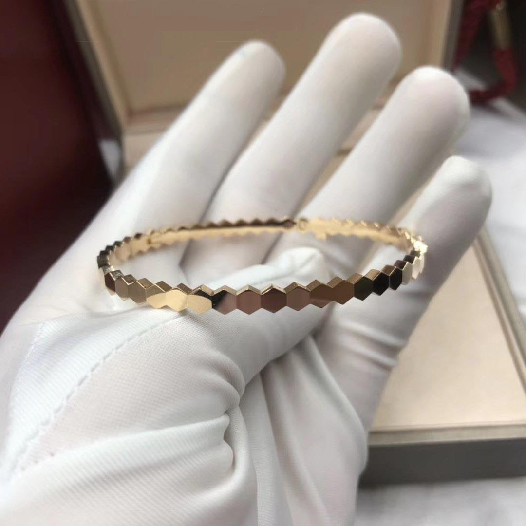 LUXEIFY BEE LOVE GOLD BRACELET