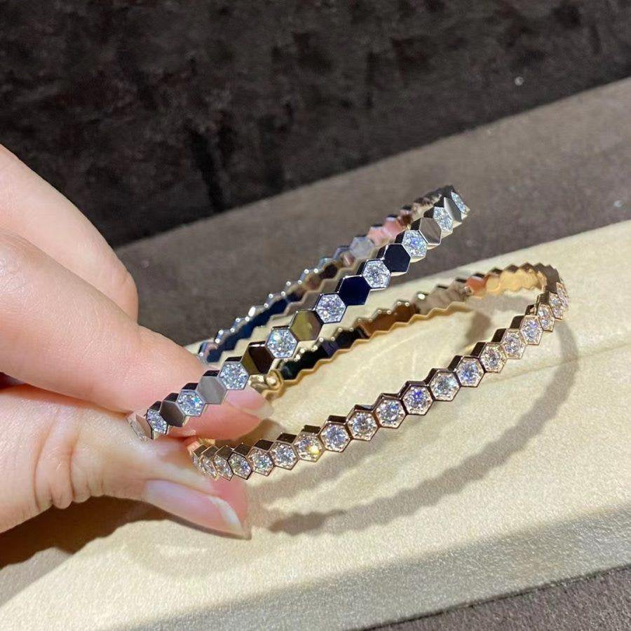 LUXEIFY BEE LOVE GOLD BRACELET FULL DIAMOND