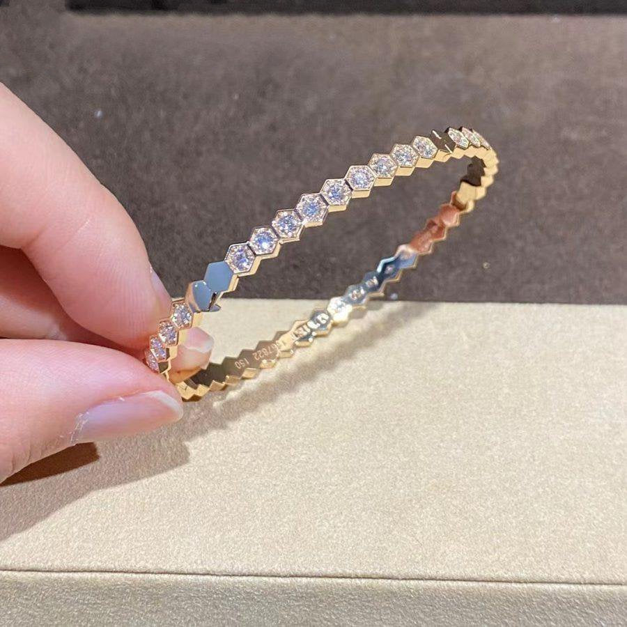 LUXEIFY BEE LOVE GOLD BRACELET FULL DIAMOND