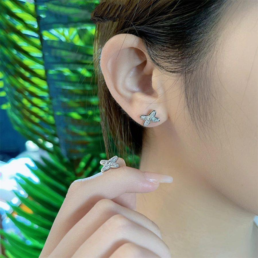 LUXEIFY JEUX DE SILVER DIAMOND EARRINGS