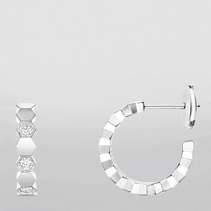 LUXEIFY Hollow Design Four-Leaf Clover Flower Shape Ring