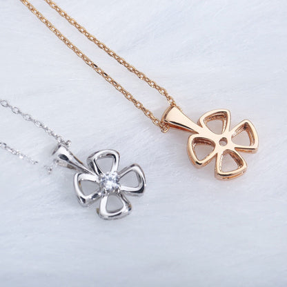 LUXEIFY FIOREVER NECKLACE DIAMOND CENTER